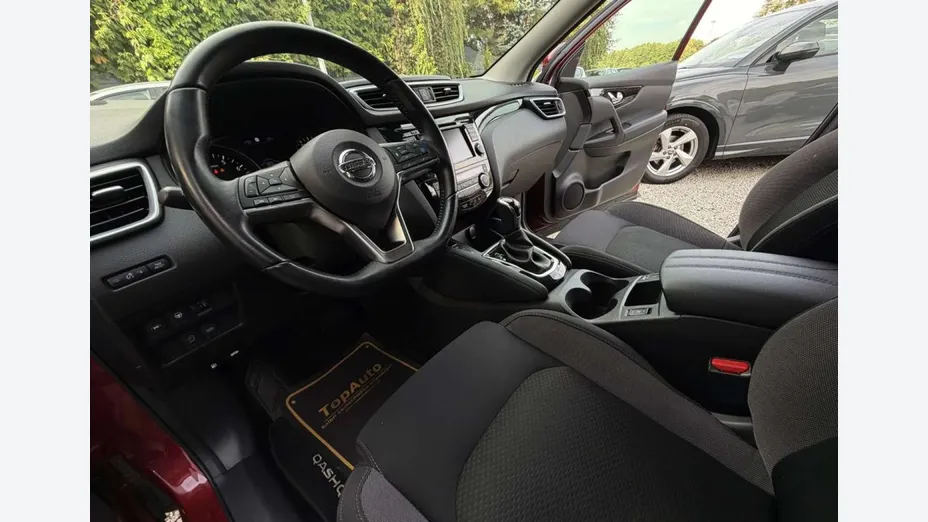 NISSAN Qashqai -