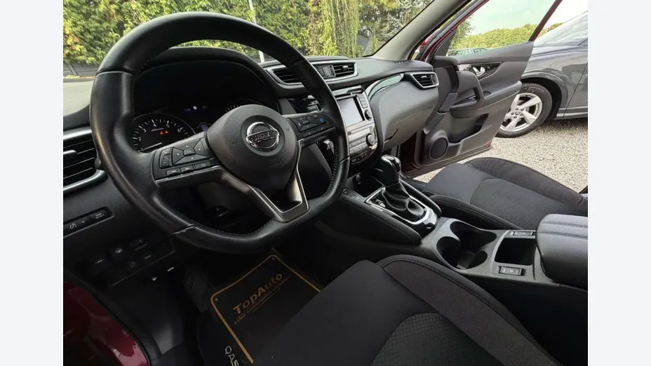 NISSAN Qashqai -