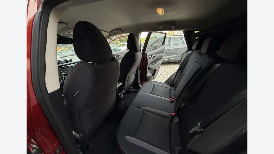 NISSAN Qashqai -