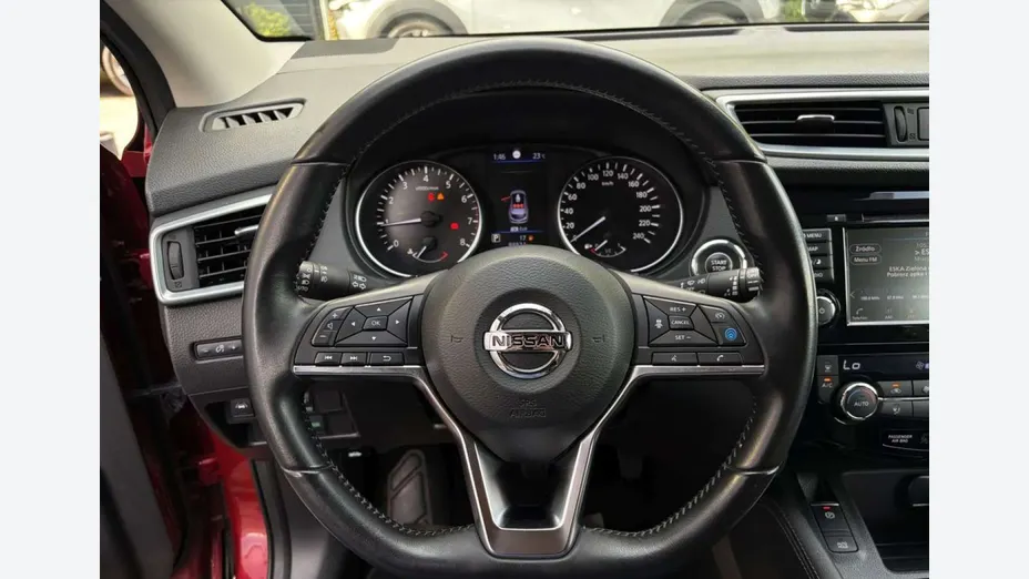 NISSAN Qashqai -