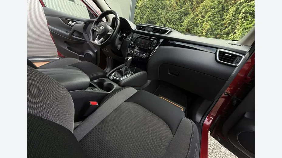 NISSAN Qashqai -