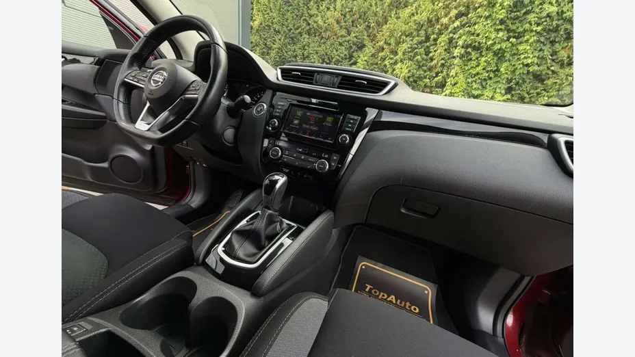 NISSAN Qashqai -