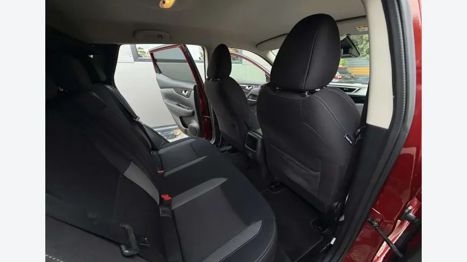 NISSAN Qashqai -