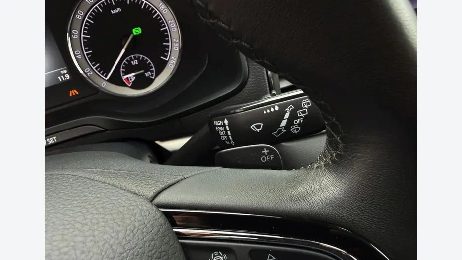 SKODA Karoq -
