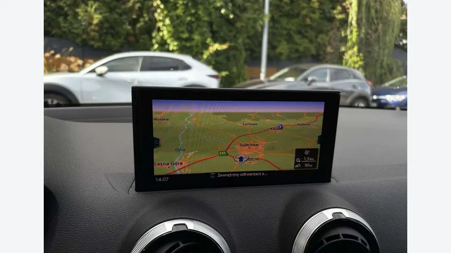 AUDI Q2 -