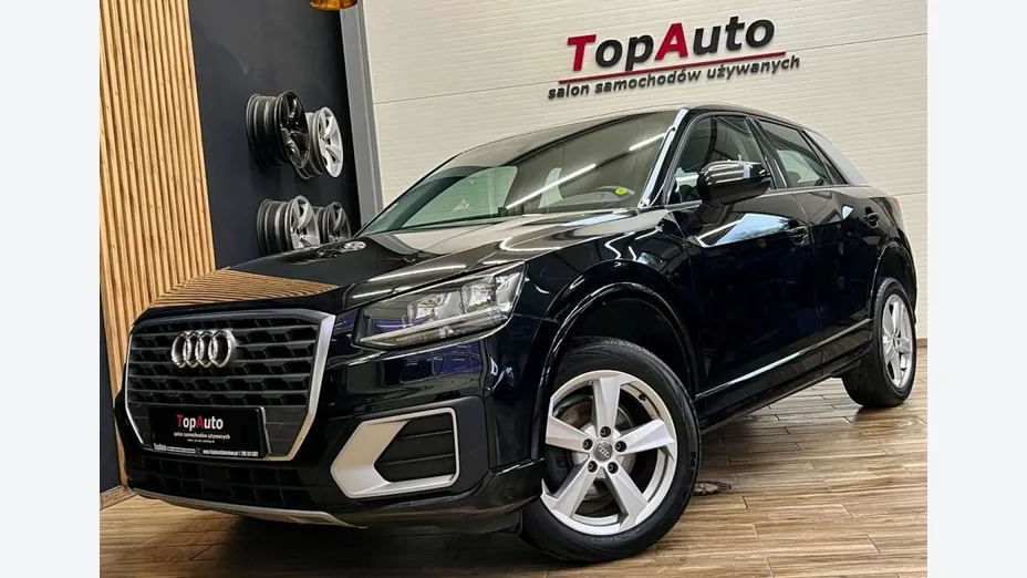AUDI Q2 -