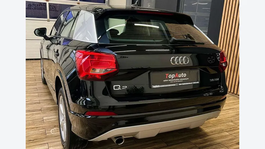 AUDI Q2 -