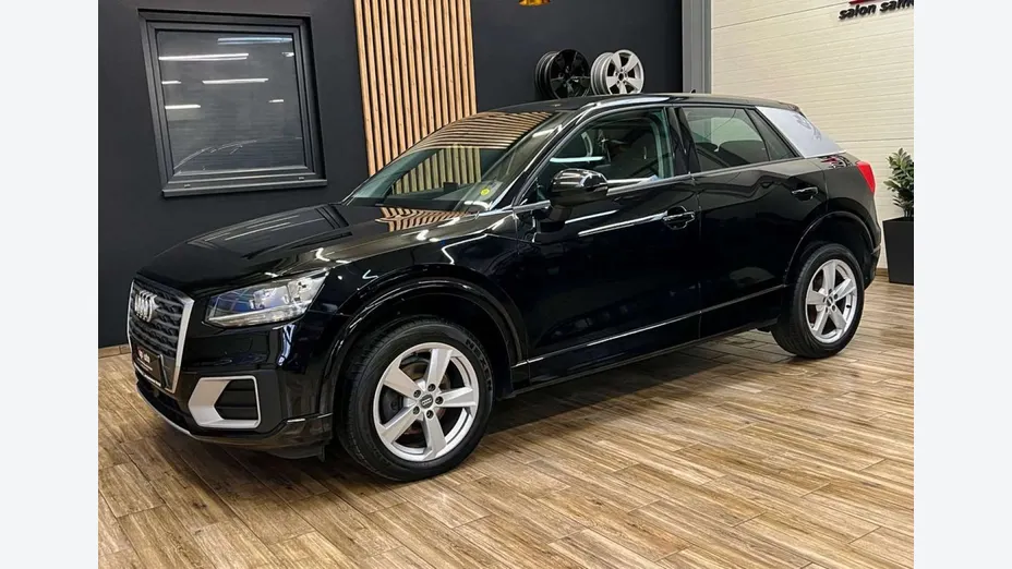 AUDI Q2 -
