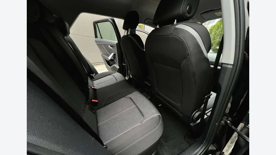 AUDI Q2 -