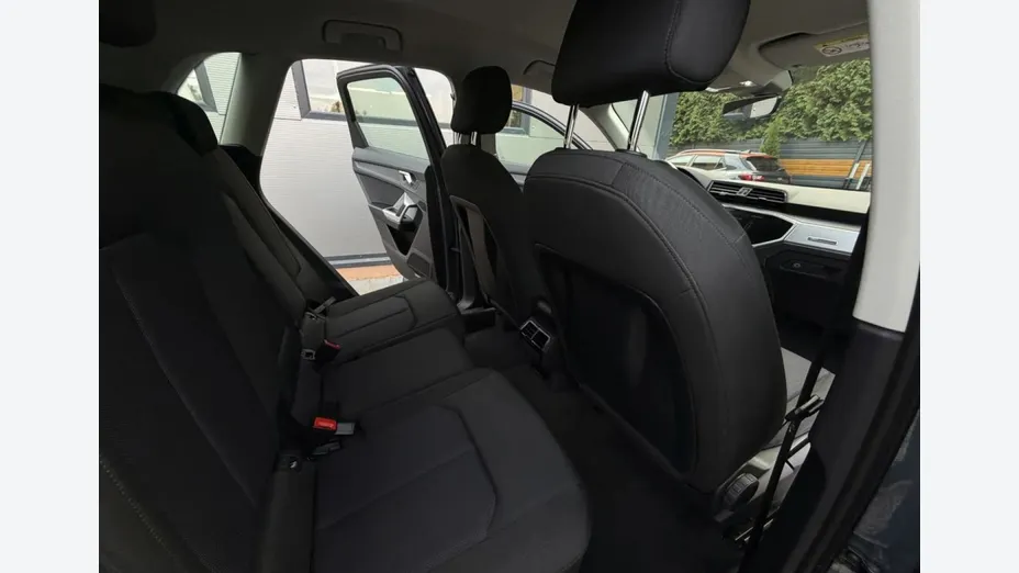 AUDI Q3 -