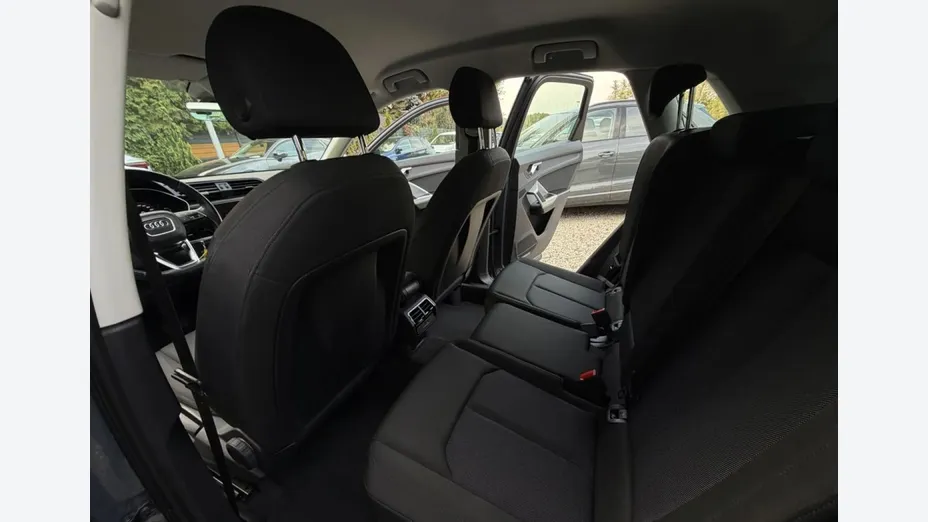 AUDI Q3 -