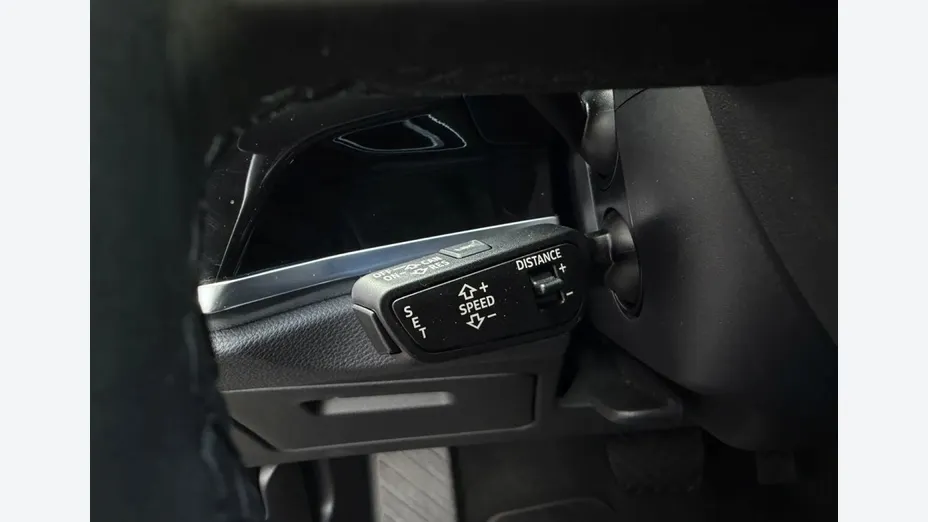 AUDI Q3 -