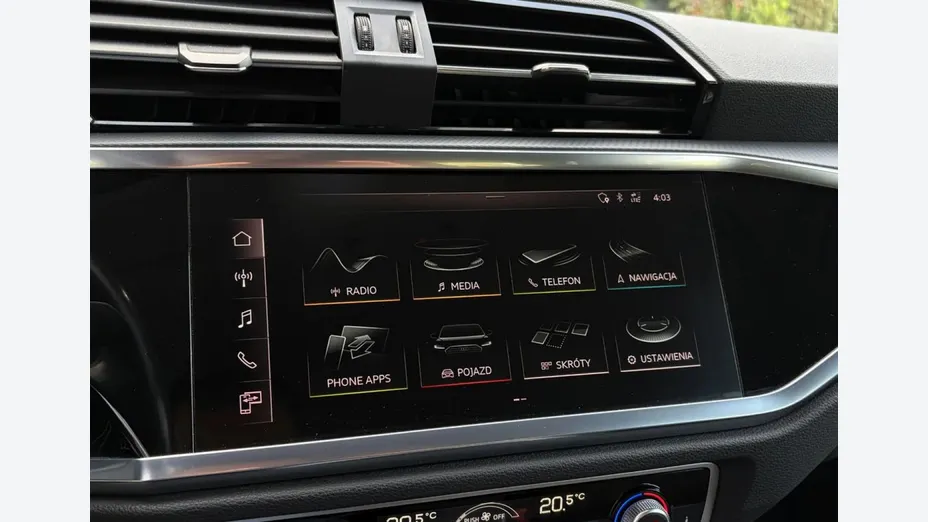 AUDI Q3 -