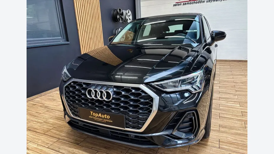 AUDI Q3 Sportback -