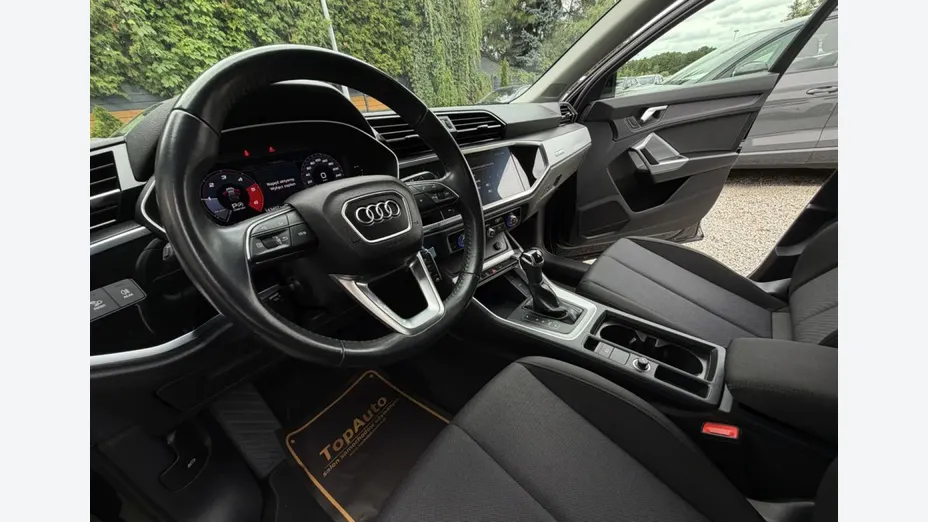 AUDI Q3 Sportback -