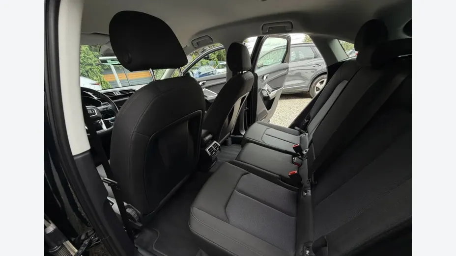 AUDI Q3 Sportback -