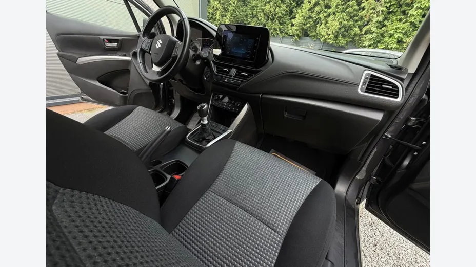 SUZUKI SX4 -