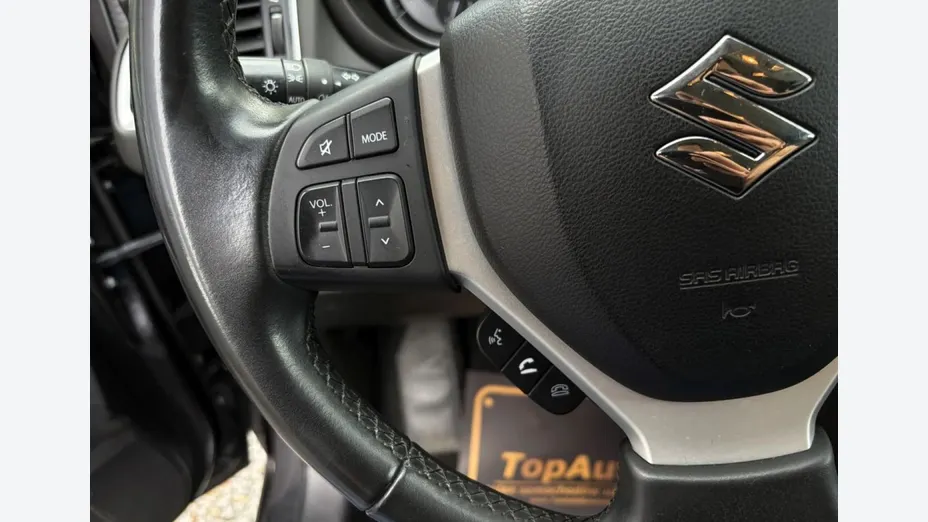 SUZUKI SX4 -