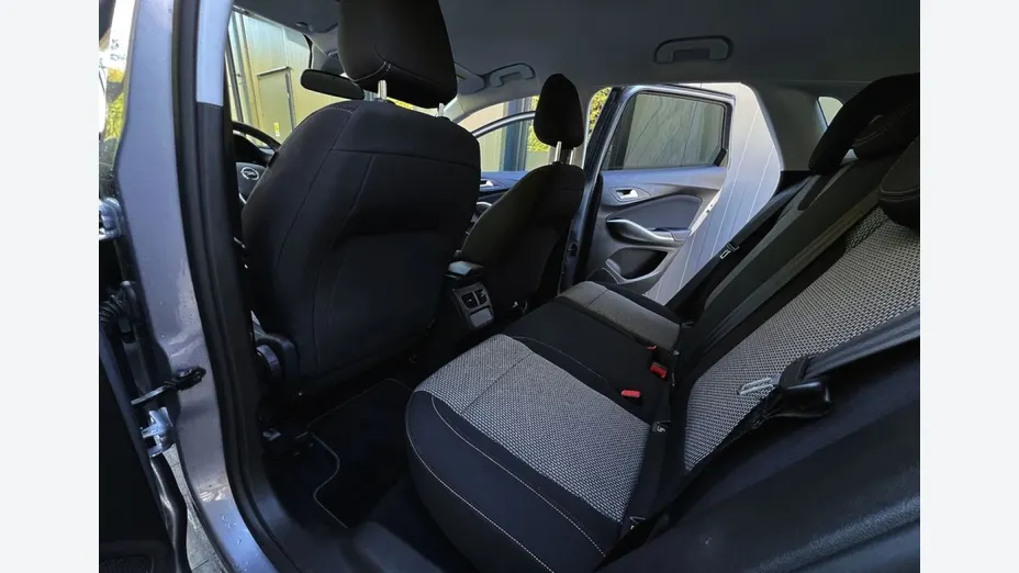 OPEL Grandland X -