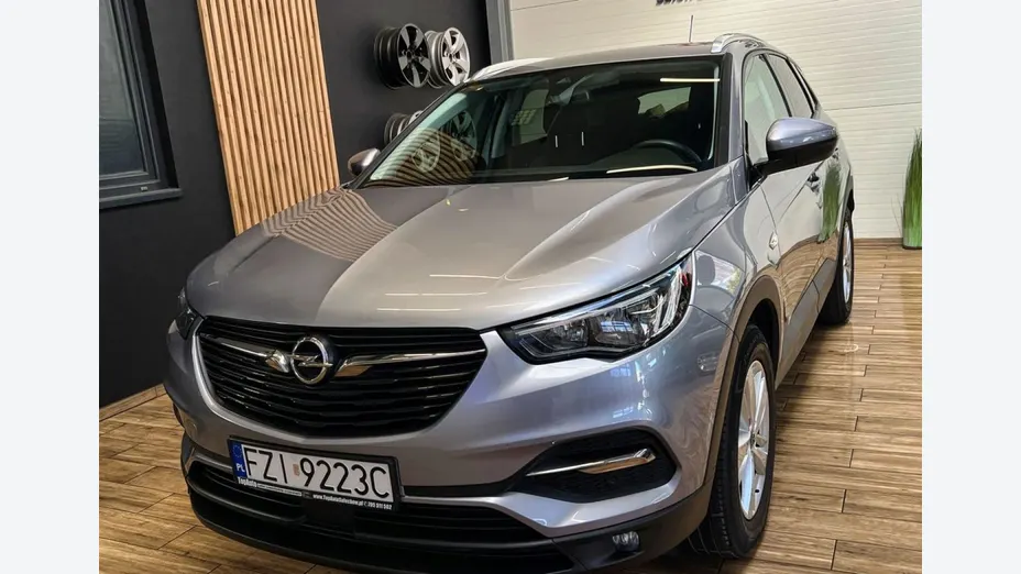 OPEL Grandland X -