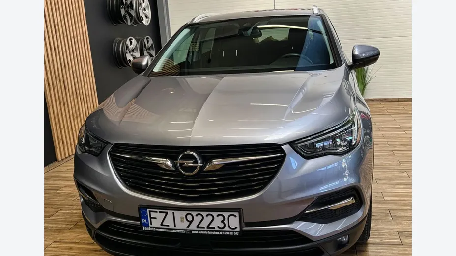 OPEL Grandland X -