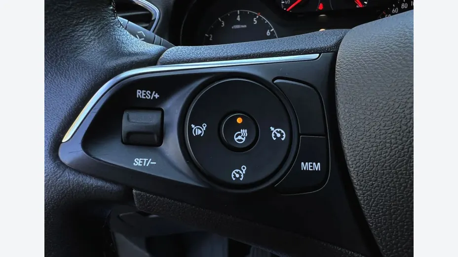 OPEL Grandland X -