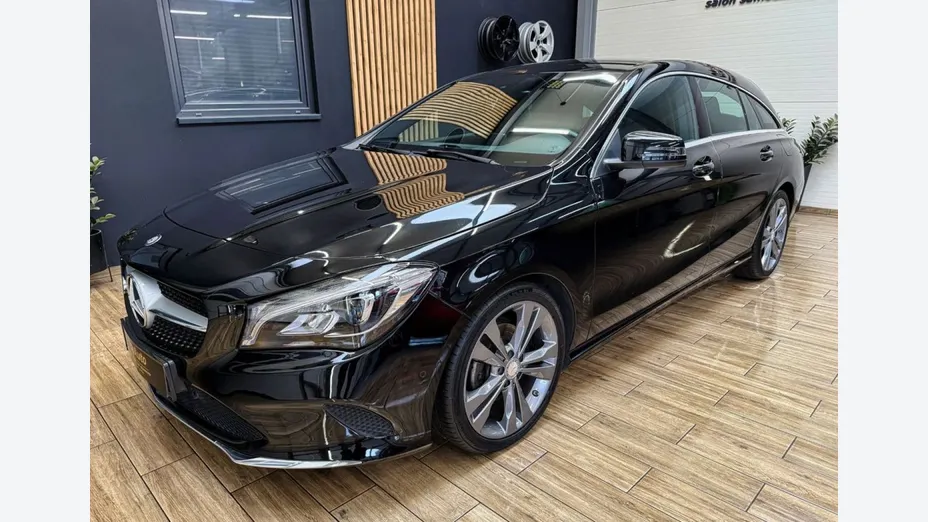 MERCEDES-BENZ CLA -