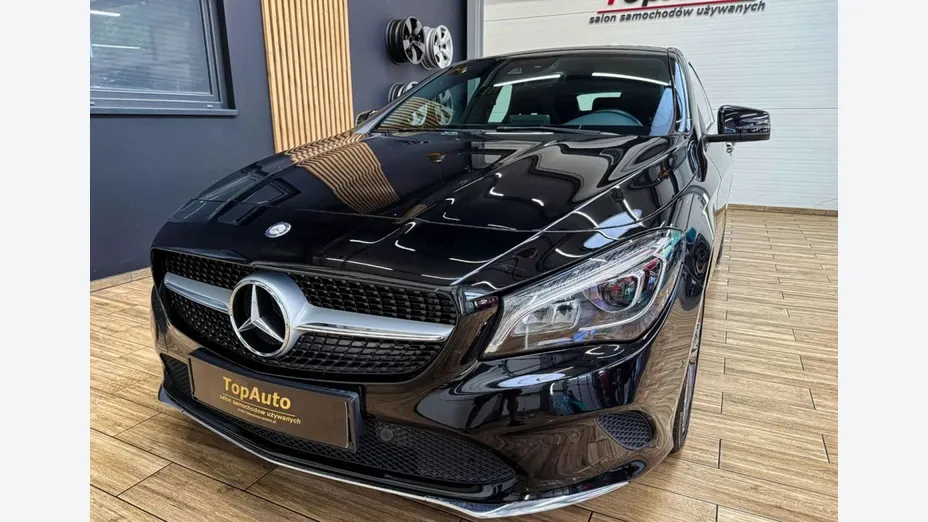 MERCEDES-BENZ CLA -
