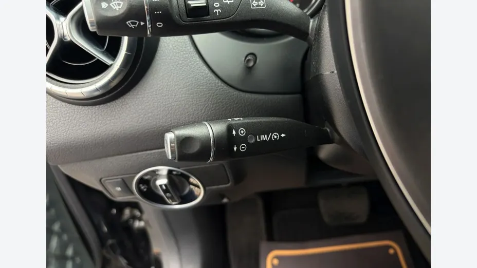 MERCEDES-BENZ CLA -