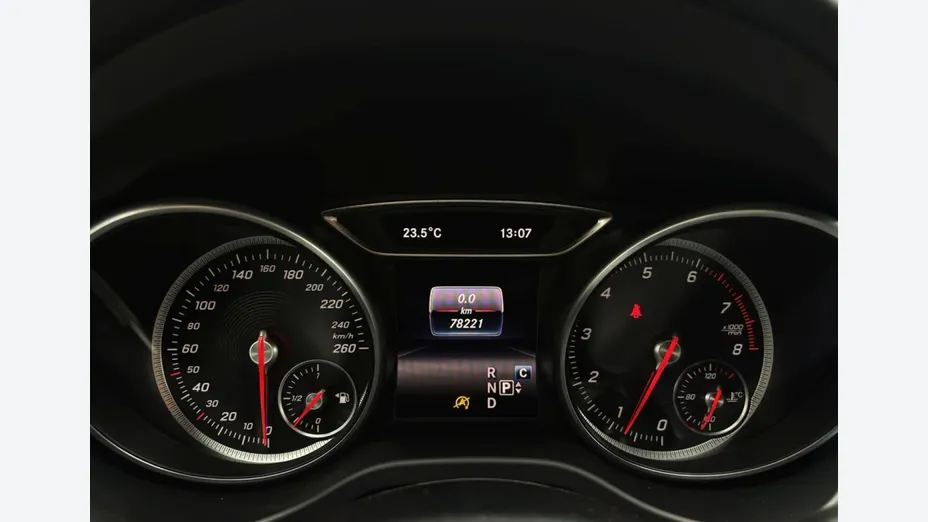 MERCEDES-BENZ CLA -