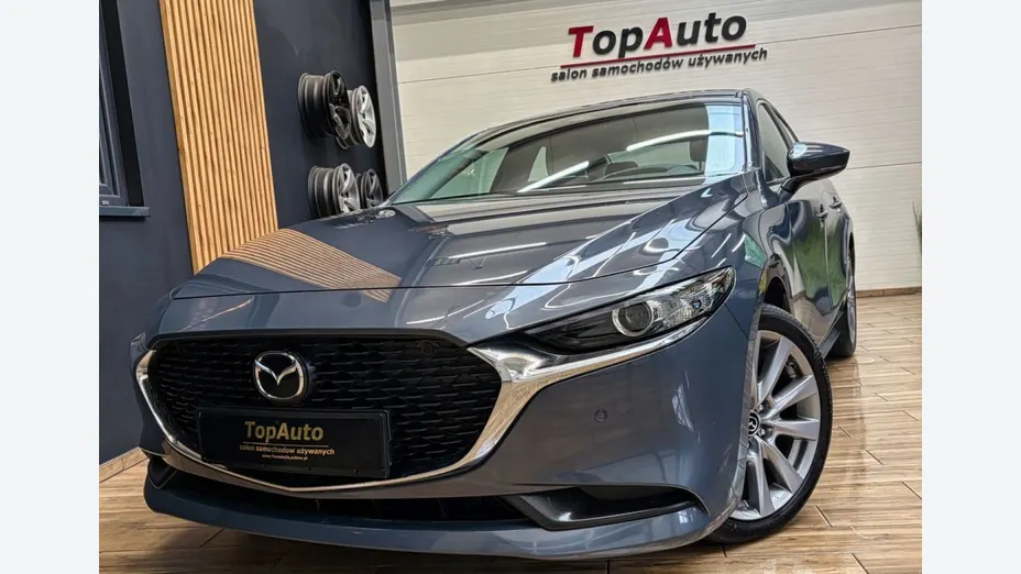 MAZDA 3 -