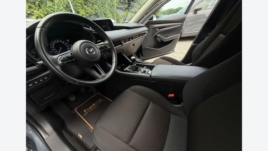 MAZDA 3 -
