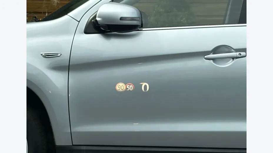 MAZDA 3 -
