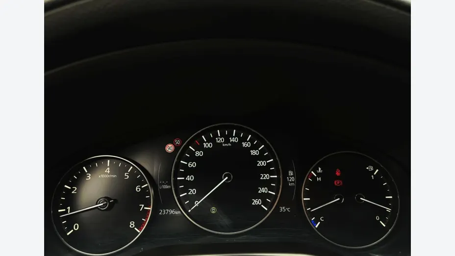 MAZDA 3 -
