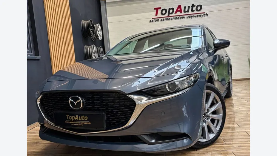 MAZDA 3 -
