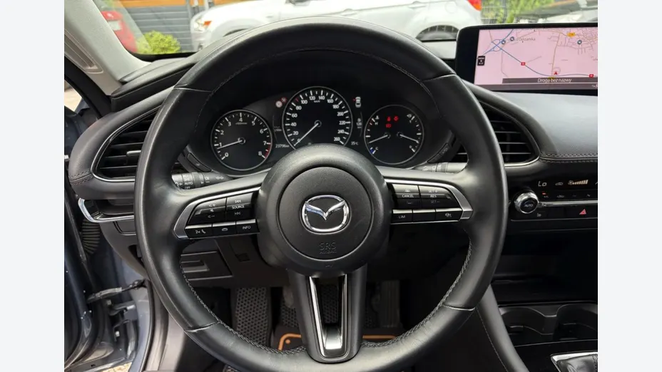 MAZDA 3 -