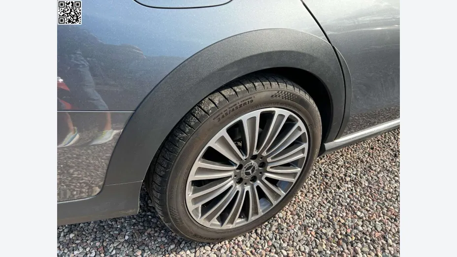 MERCEDES-BENZ E Klasa -