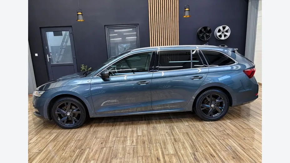 SKODA Octavia -