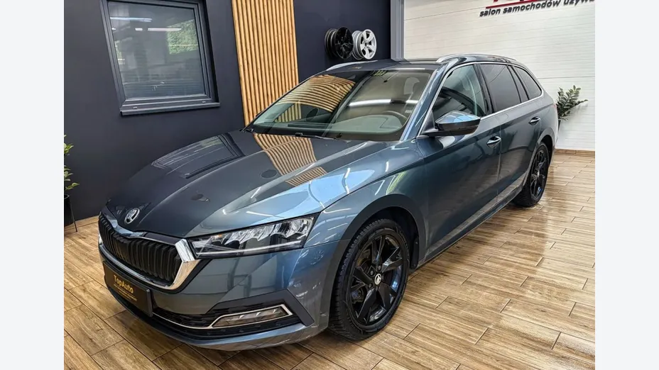 SKODA Octavia -