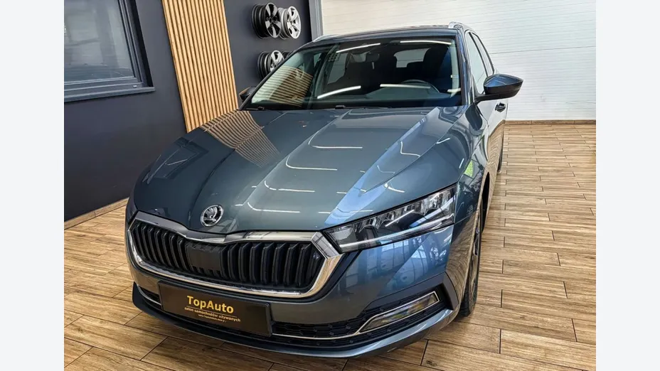 SKODA Octavia -