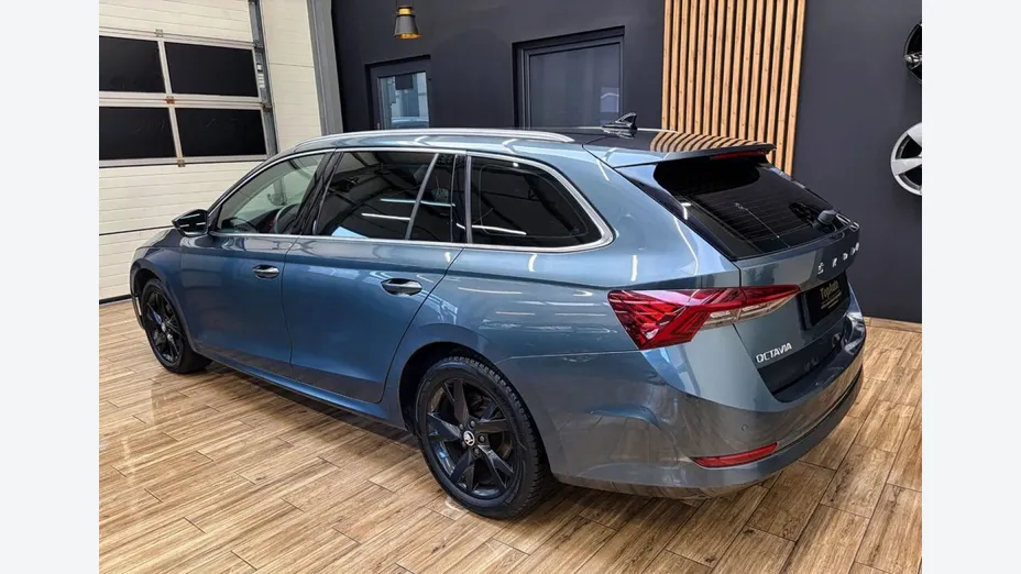 SKODA Octavia -
