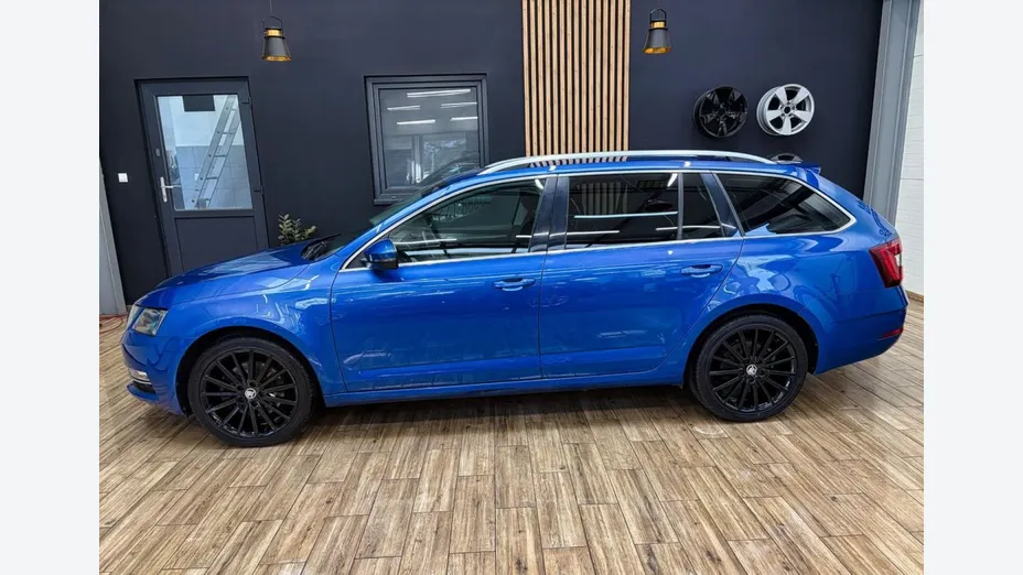 SKODA Octavia -