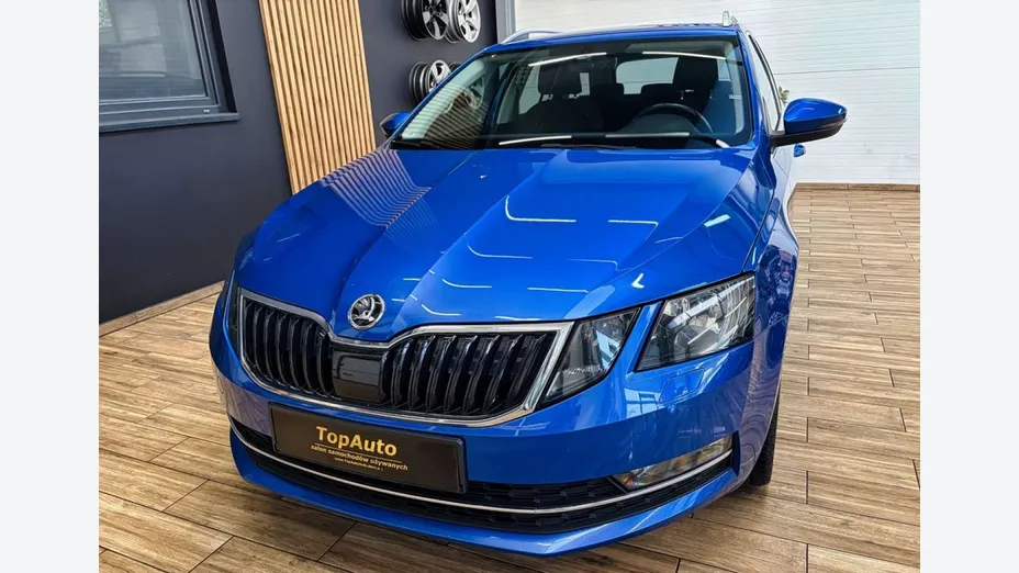 SKODA Octavia -