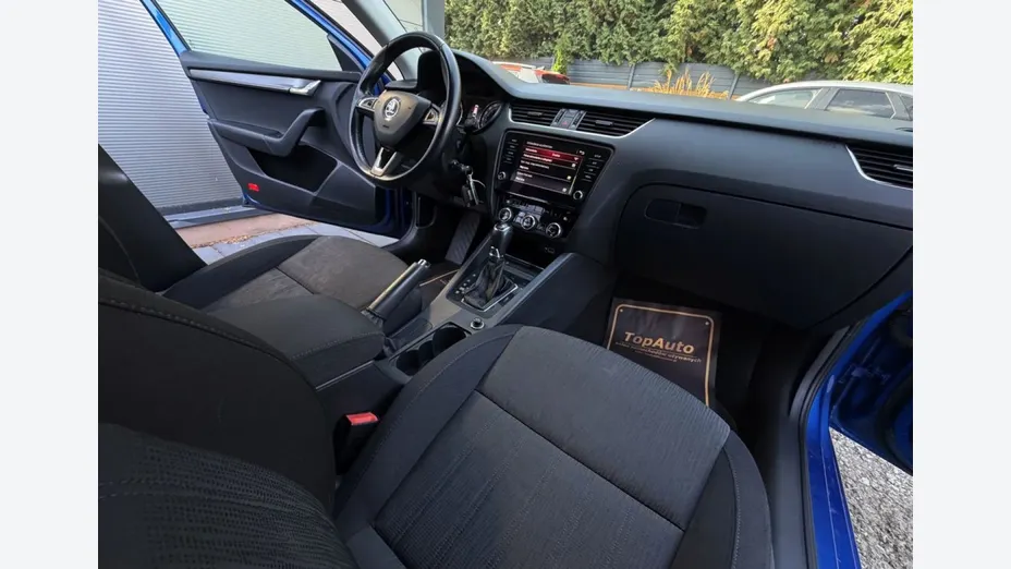 SKODA Octavia -