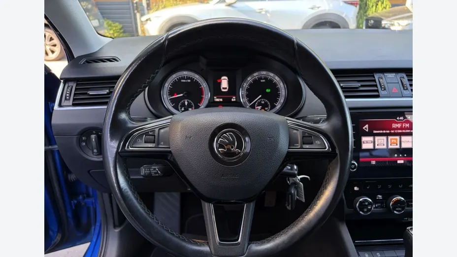 SKODA Octavia -