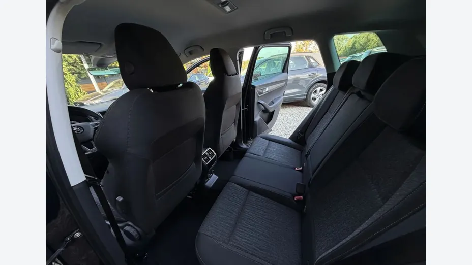 SKODA Karoq -