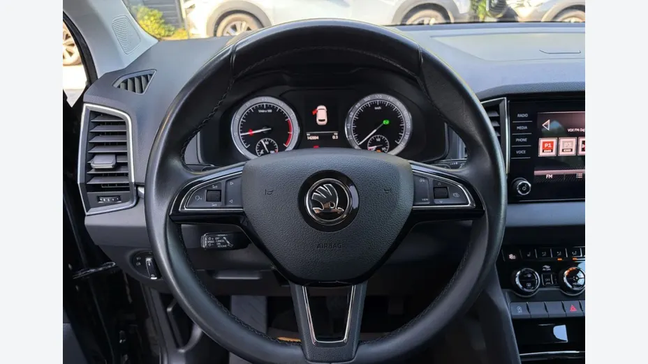 SKODA Karoq -