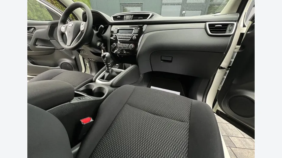 NISSAN Qashqai -