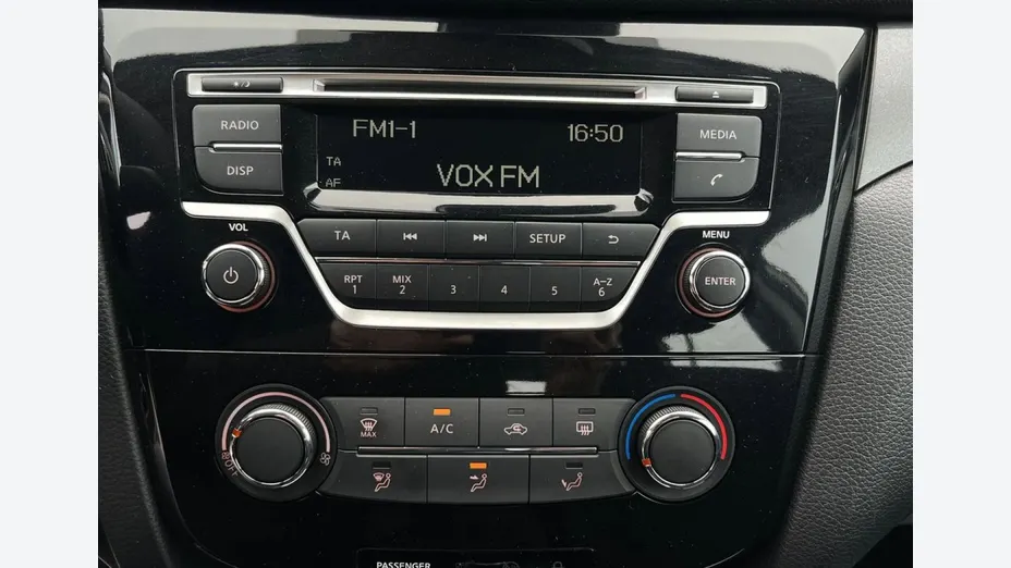 NISSAN Qashqai -