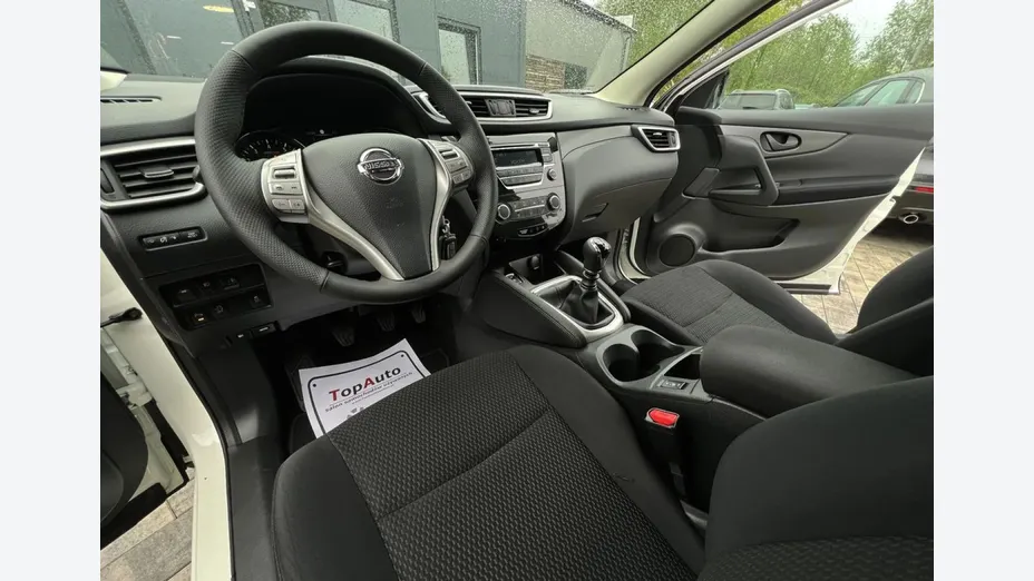NISSAN Qashqai -